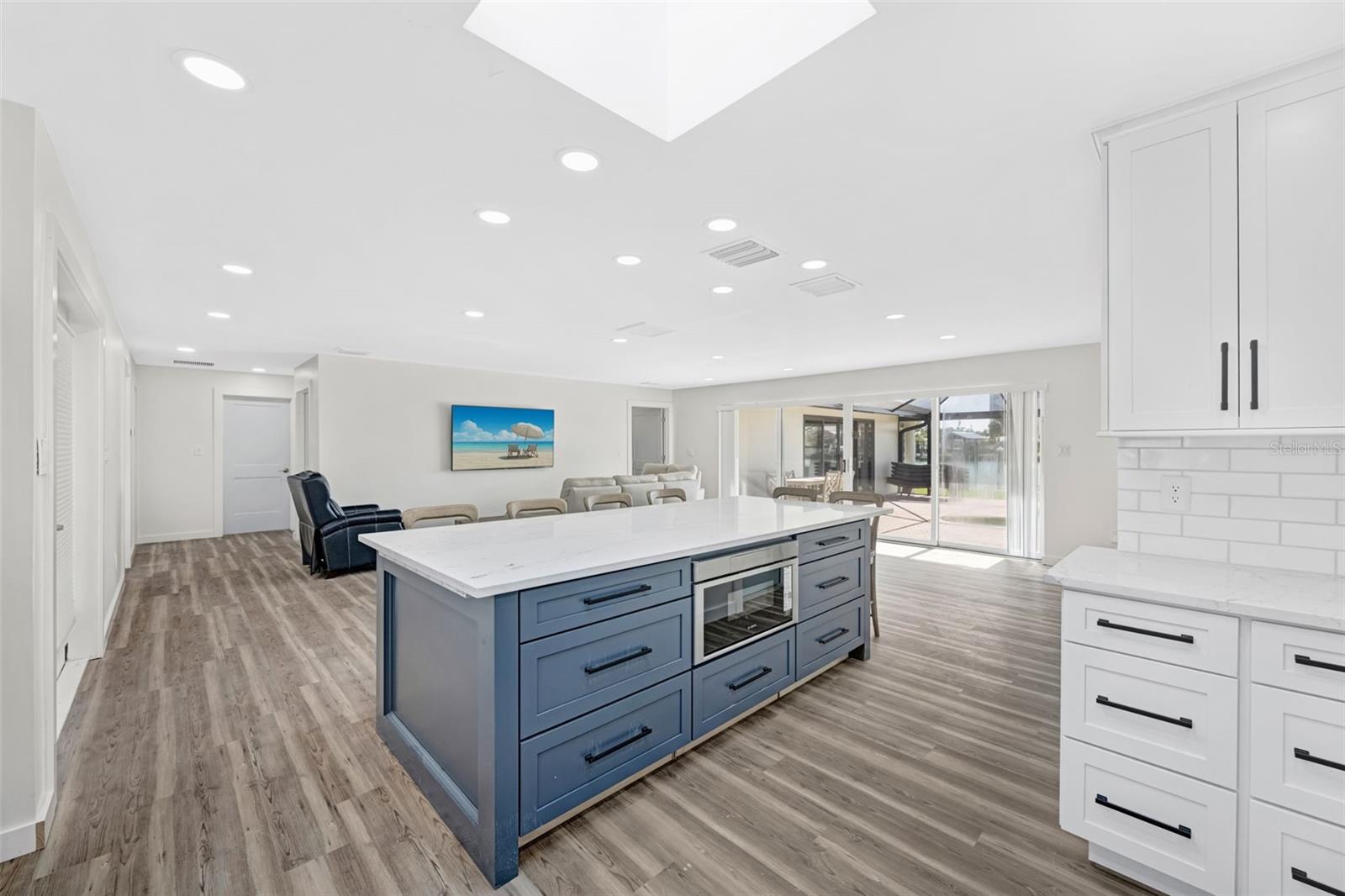 Clearwater Beach, Florida, 33767, United States, 3 Bedrooms Bedrooms, ,2 BathroomsBathrooms,Residential,Active,1894990