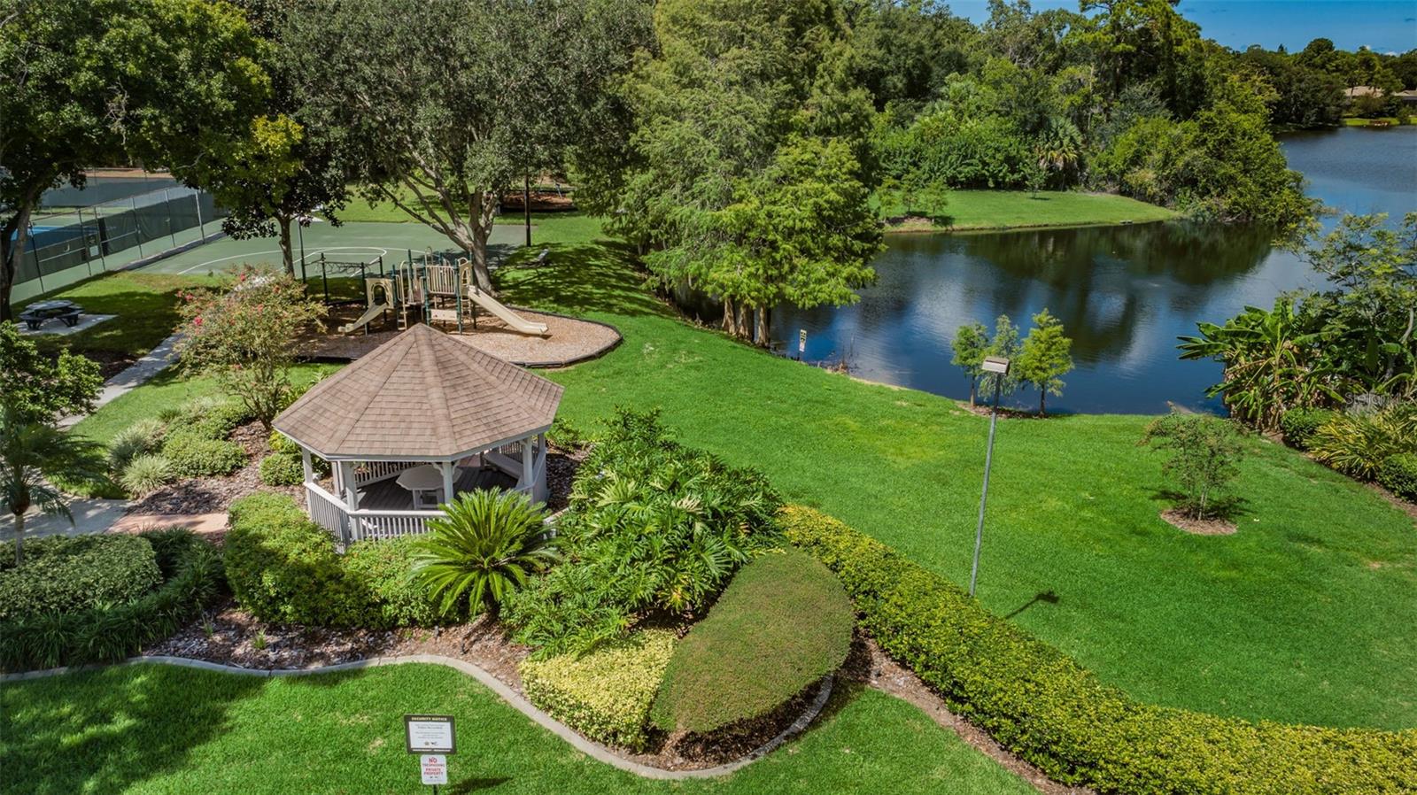 Palm Harbor, Florida, 34683, United States, 4 Bedrooms Bedrooms, ,4 BathroomsBathrooms,Residential,Active,2036020