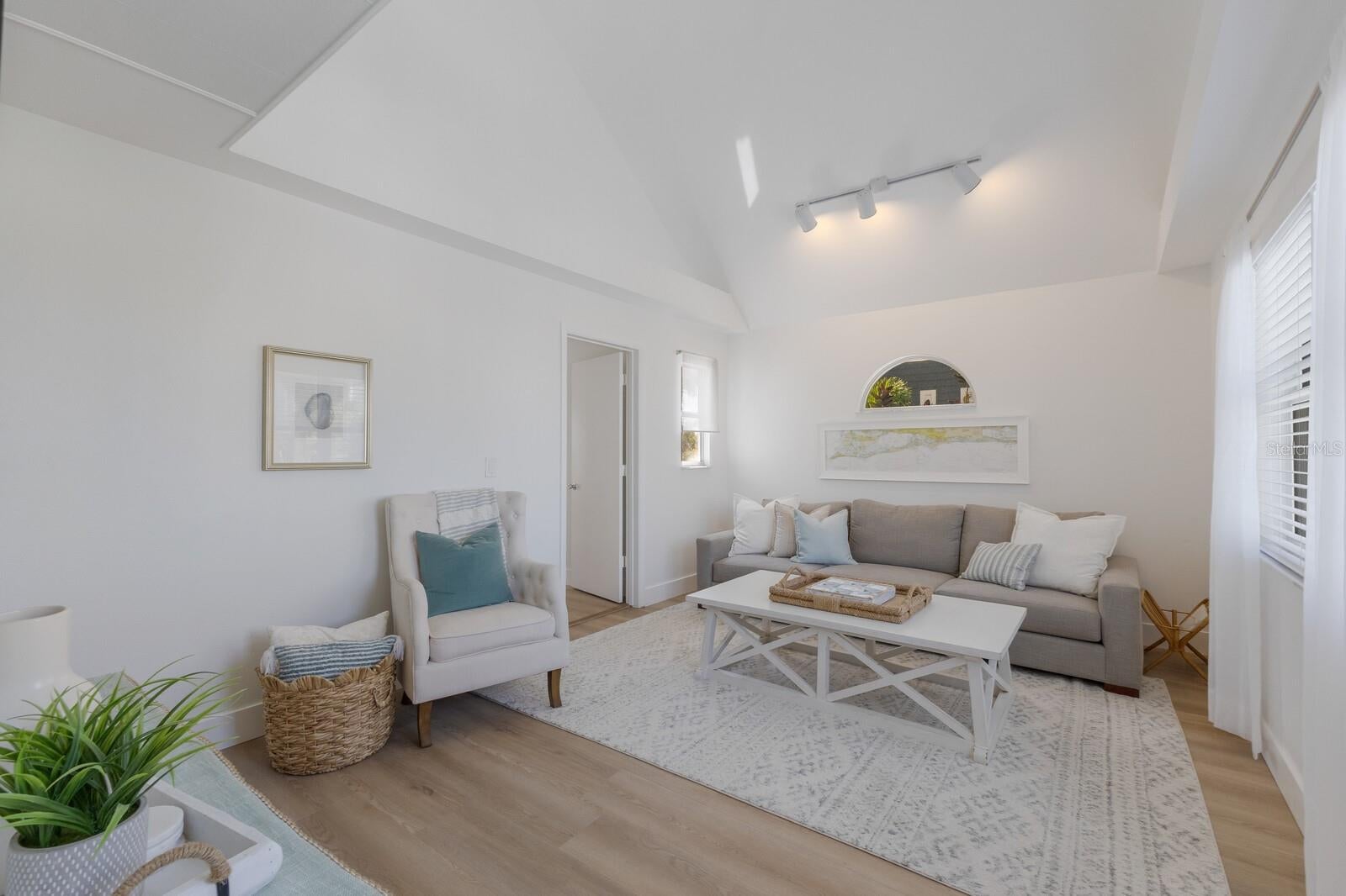 Bradenton Beach, Florida, 34217, United States, 3 Bedrooms Bedrooms, ,3 BathroomsBathrooms,Residential,Active,1926702