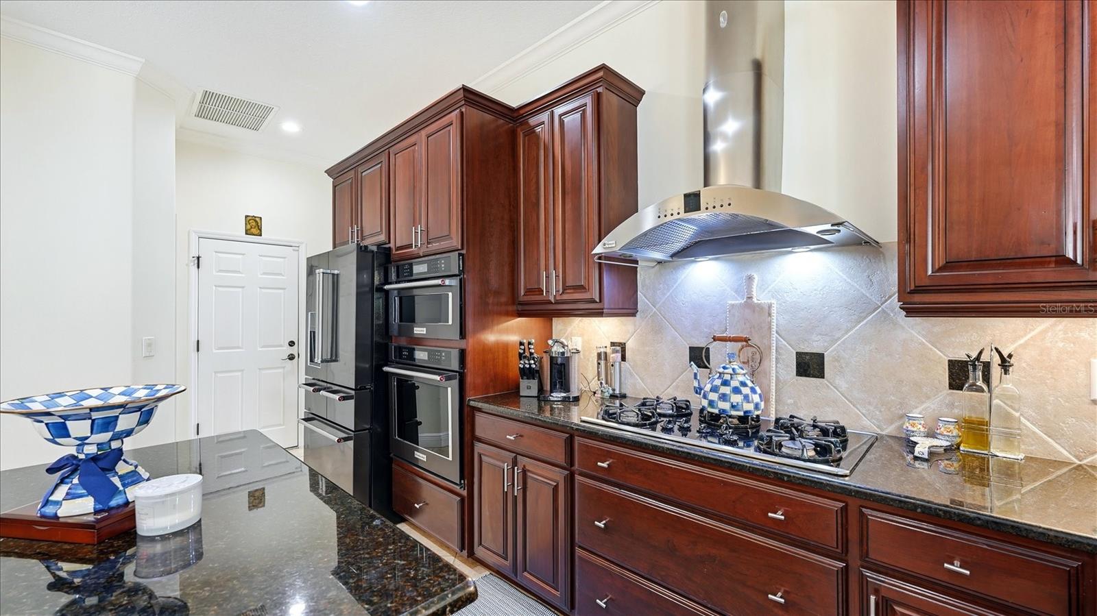 Sarasota, Florida, 34240, United States, 5 Bedrooms Bedrooms, ,4 BathroomsBathrooms,Residential,Active,2051990