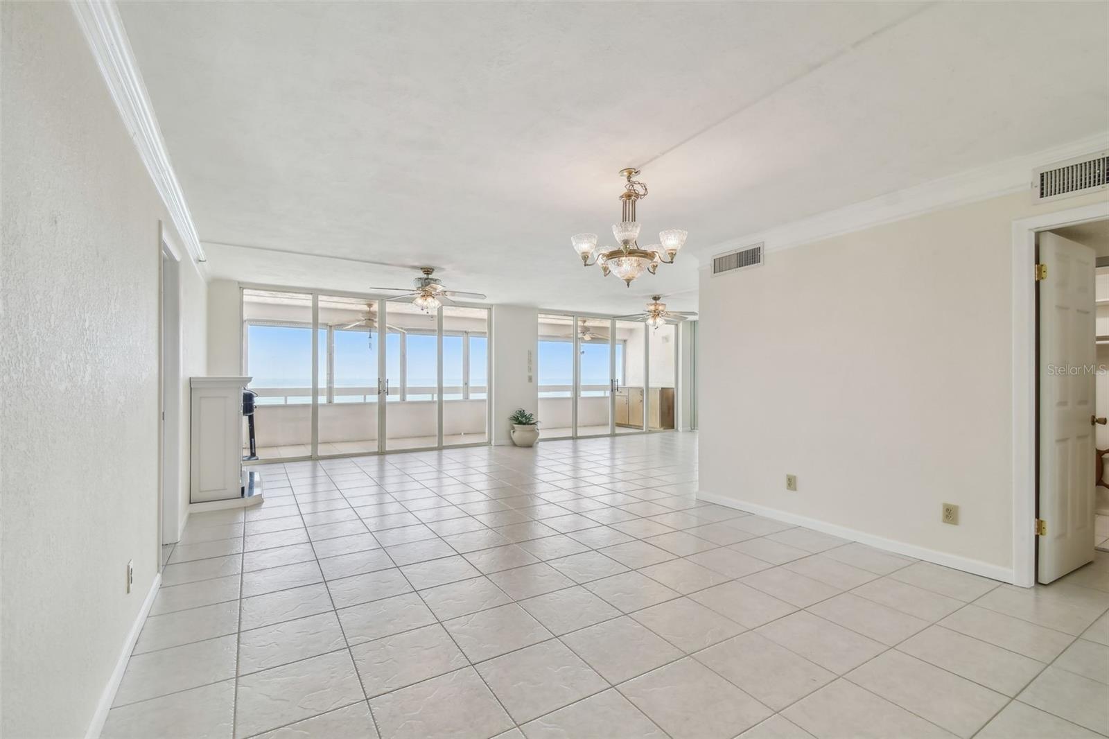 Redington Shores, Florida, 33708, United States, ,3 BathroomsBathrooms,Residential,Active,1824910