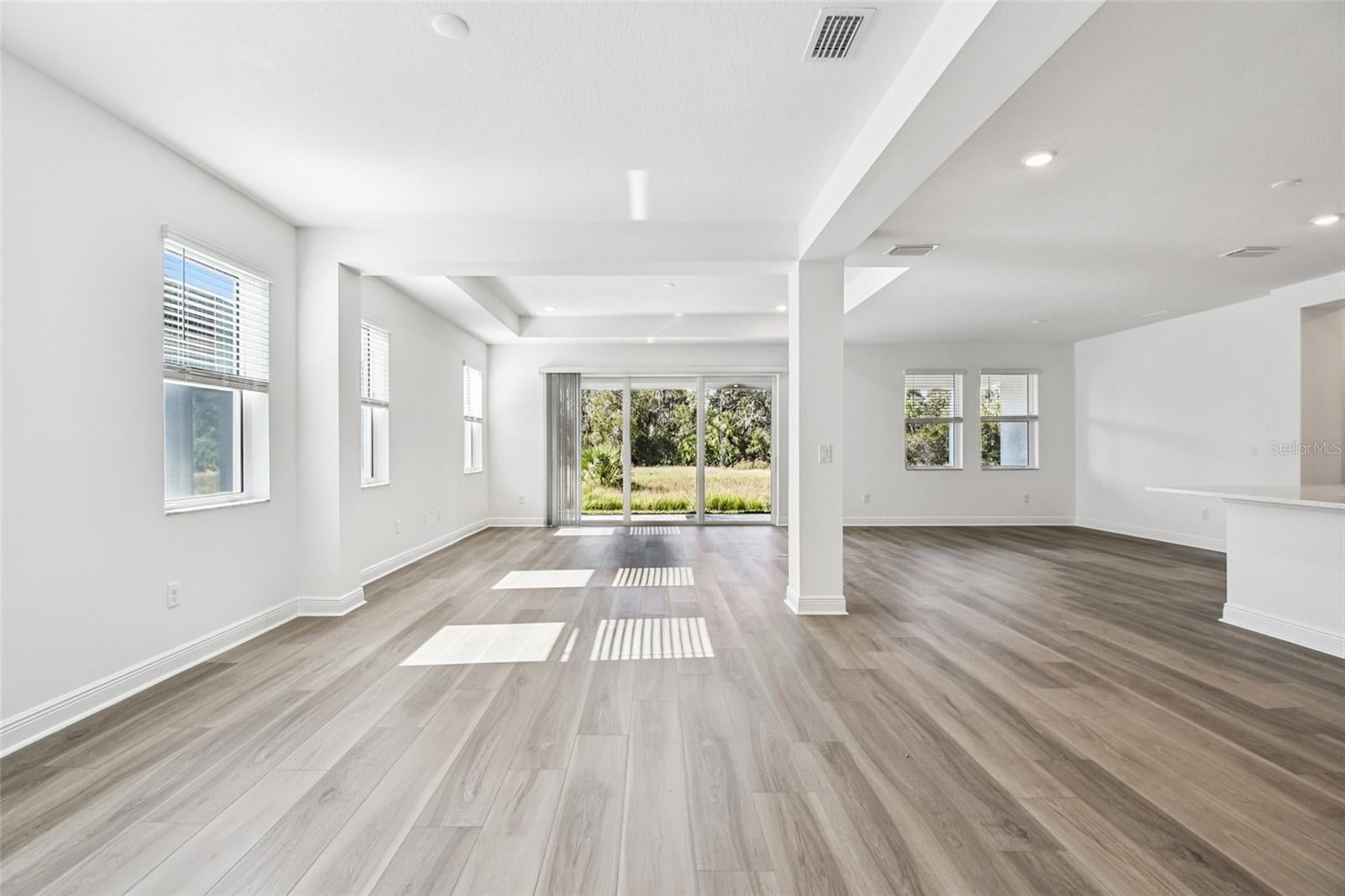 Parrish, Florida, 34219, United States, 4 Bedrooms Bedrooms, ,4 BathroomsBathrooms,Residential,Active,2007045