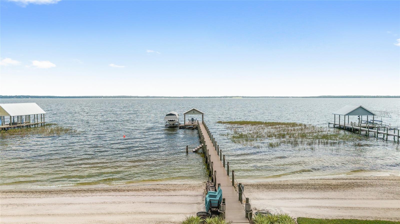Ocklawaha, Florida, 32179, United States, 5 Bedrooms Bedrooms, ,4 BathroomsBathrooms,Residential,Active,1944075