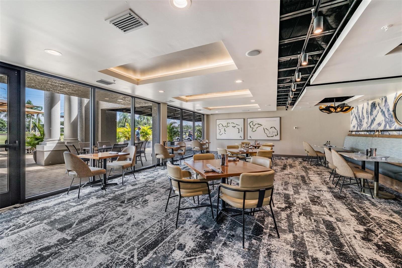 Oldsmar, Florida, 34677, United States, 5 Bedrooms Bedrooms, ,4 BathroomsBathrooms,Residential,Active,1946542