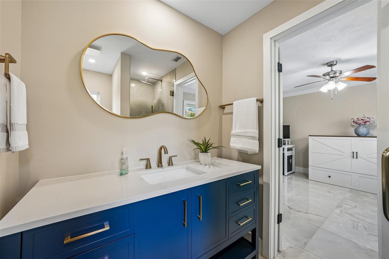 St Petersburg, Florida, 33703, United States, 5 Bedrooms Bedrooms, ,3 BathroomsBathrooms,Residential,Active,2051998