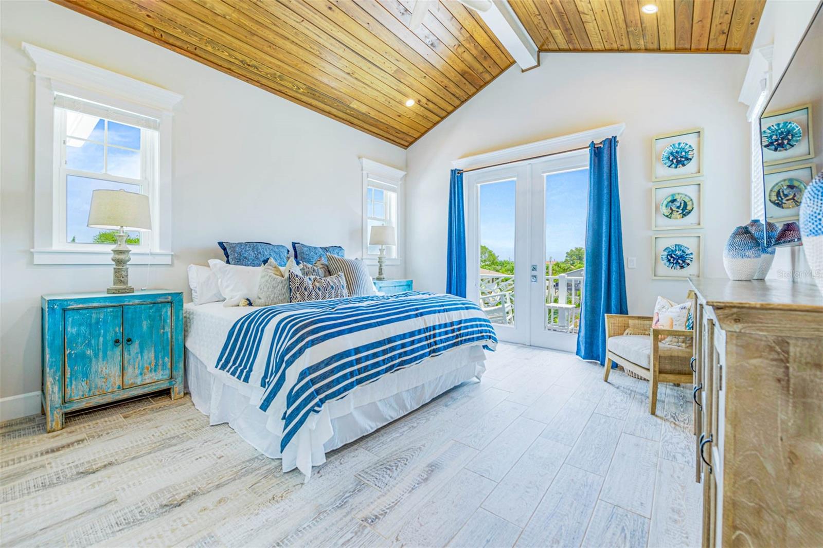 Sarasota, Florida, 34236, United States, 7 Bedrooms Bedrooms, ,8 BathroomsBathrooms,Residential,Active,1774005