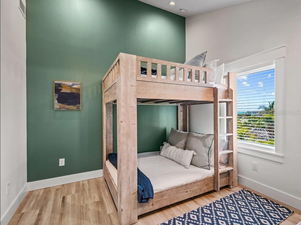 Sarasota, Florida, 34236, United States, 8 Bedrooms Bedrooms, ,10 BathroomsBathrooms,Residential,Active,2044131