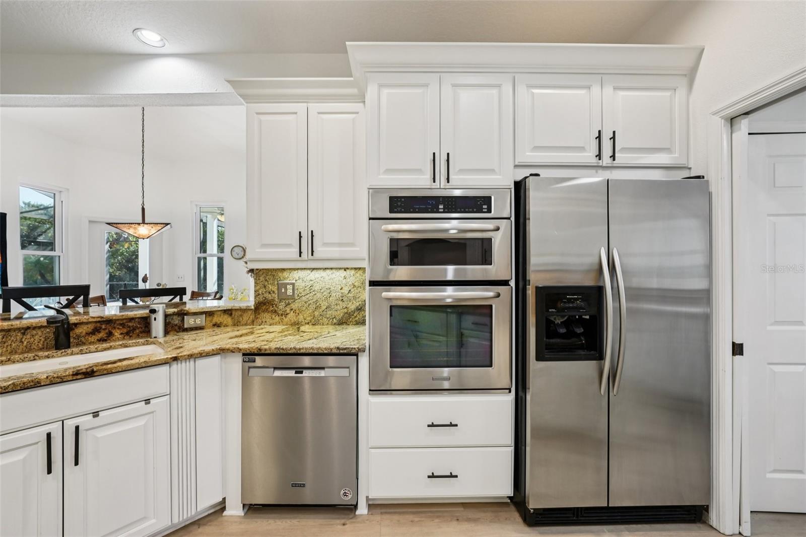 St Petersburg, Florida, 33703, United States, 4 Bedrooms Bedrooms, ,4 BathroomsBathrooms,Residential,Active,1994976