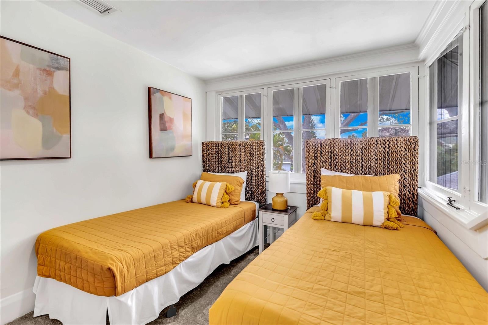 Tampa, Florida, 33606, United States, 4 Bedrooms Bedrooms, ,4 BathroomsBathrooms,Residential,Pending,1987252