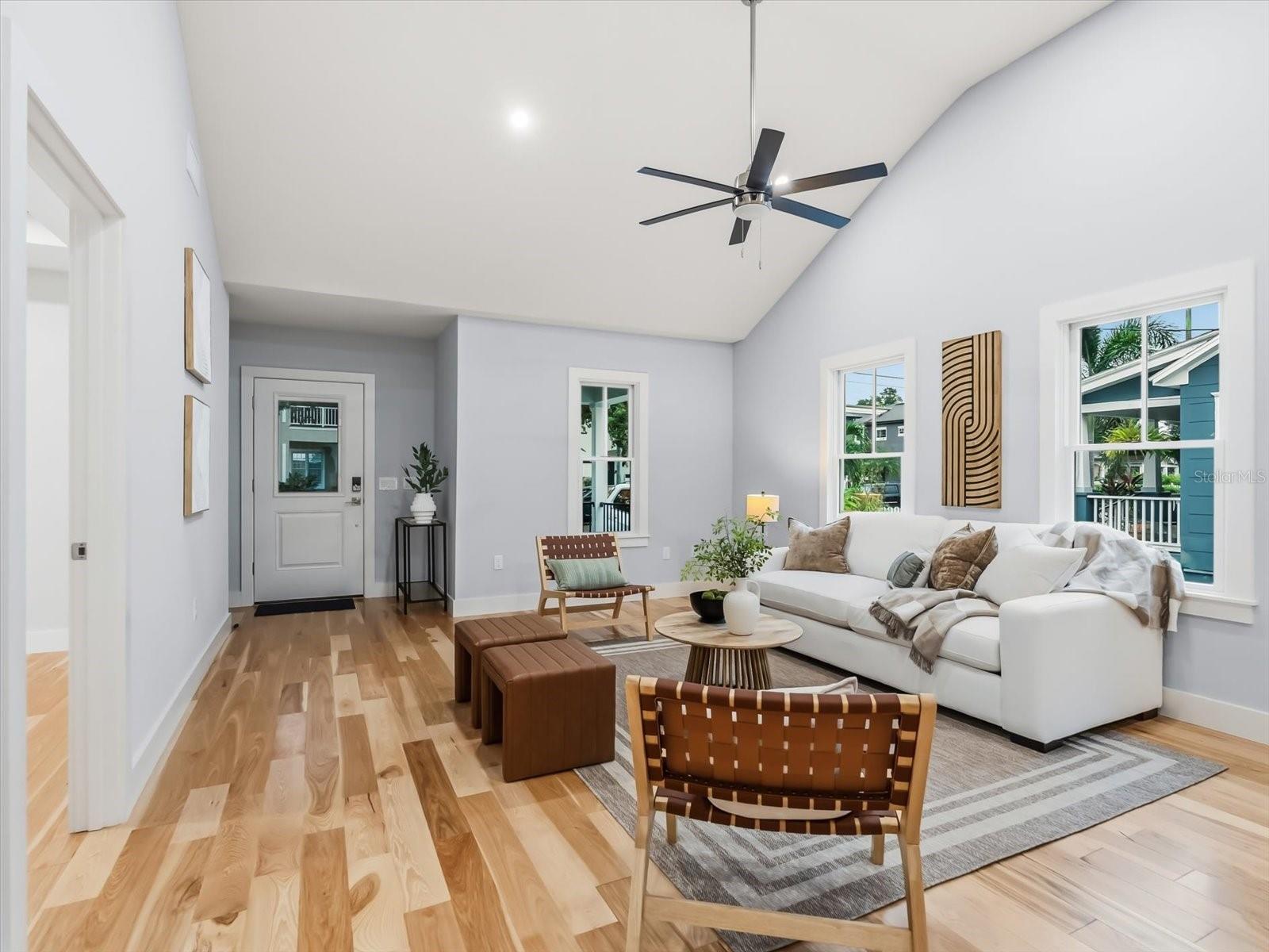 Orlando, Florida, 32801, United States, 4 Bedrooms Bedrooms, ,3 BathroomsBathrooms,Residential,Active,1972164