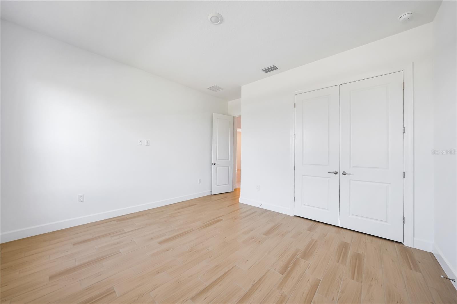 Sarasota, Florida, 34241, United States, 4 Bedrooms Bedrooms, ,3 BathroomsBathrooms,Residential,Active,1990635