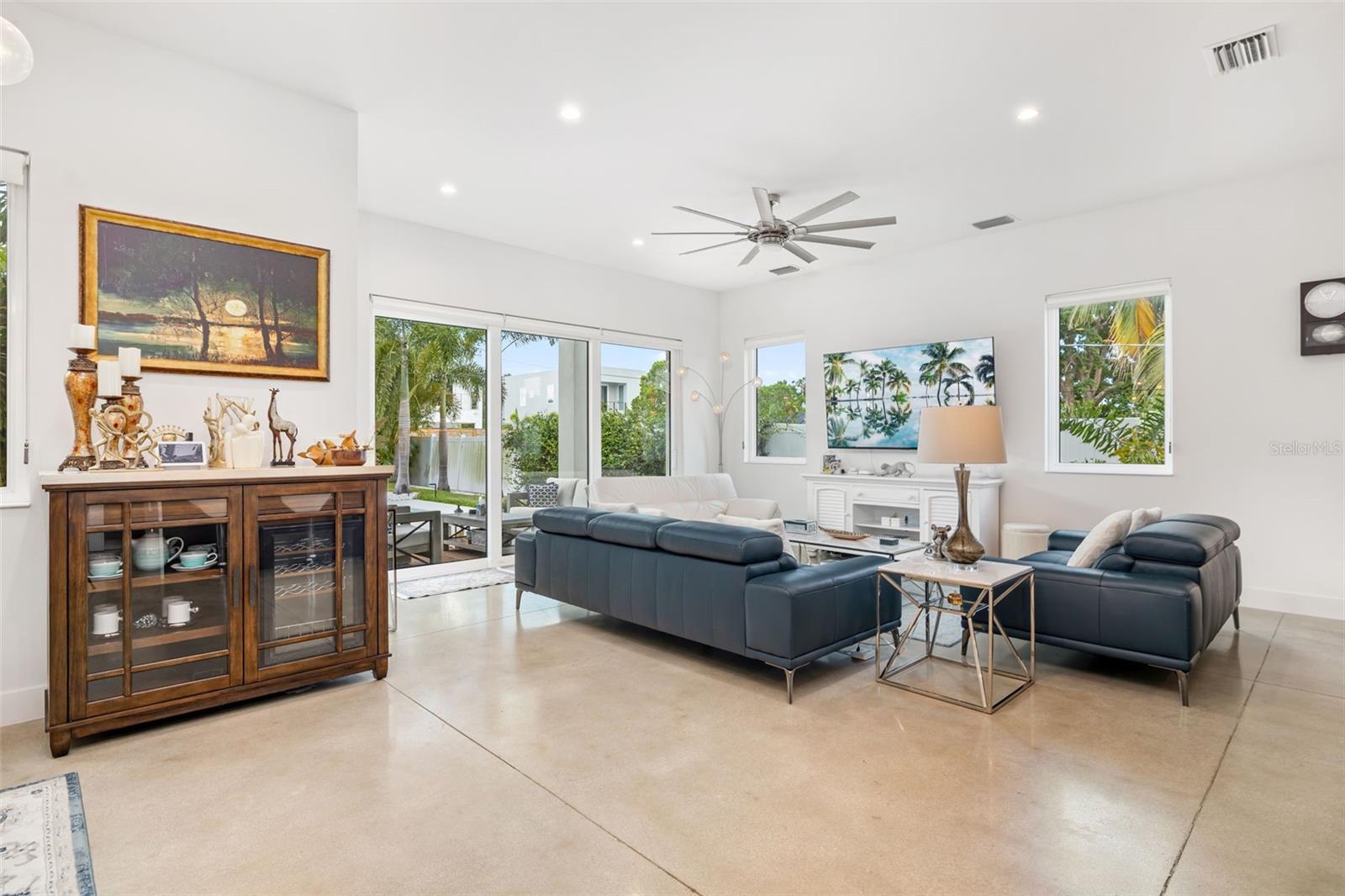 Sarasota, Florida, 34231, United States, 4 Bedrooms Bedrooms, ,3 BathroomsBathrooms,Residential,Active,1922484