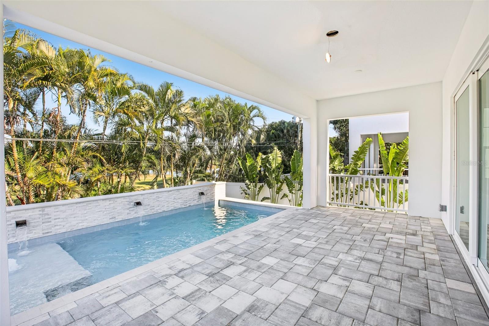 St Petersburg, Florida, 33704, United States, 4 Bedrooms Bedrooms, ,4 BathroomsBathrooms,Residential,Active,2015262