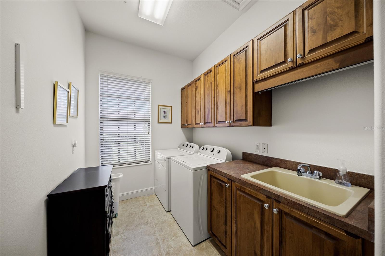 Sarasota, Florida, 34240, United States, 4 Bedrooms Bedrooms, ,5 BathroomsBathrooms,Residential,Active,1898192