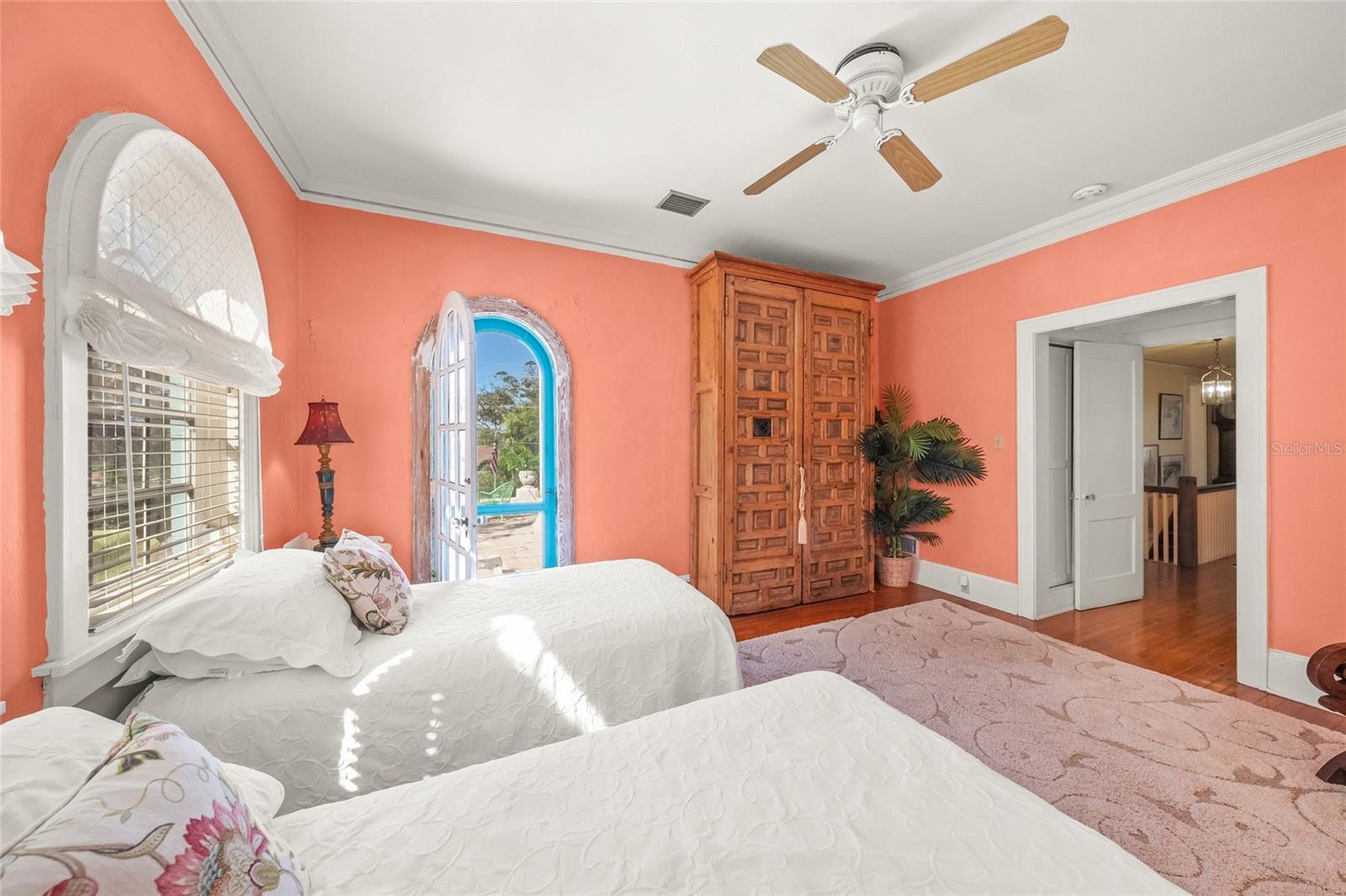 Sarasota, Florida, 34234, United States, 6 Bedrooms Bedrooms, ,5 BathroomsBathrooms,Residential,Active,2002321