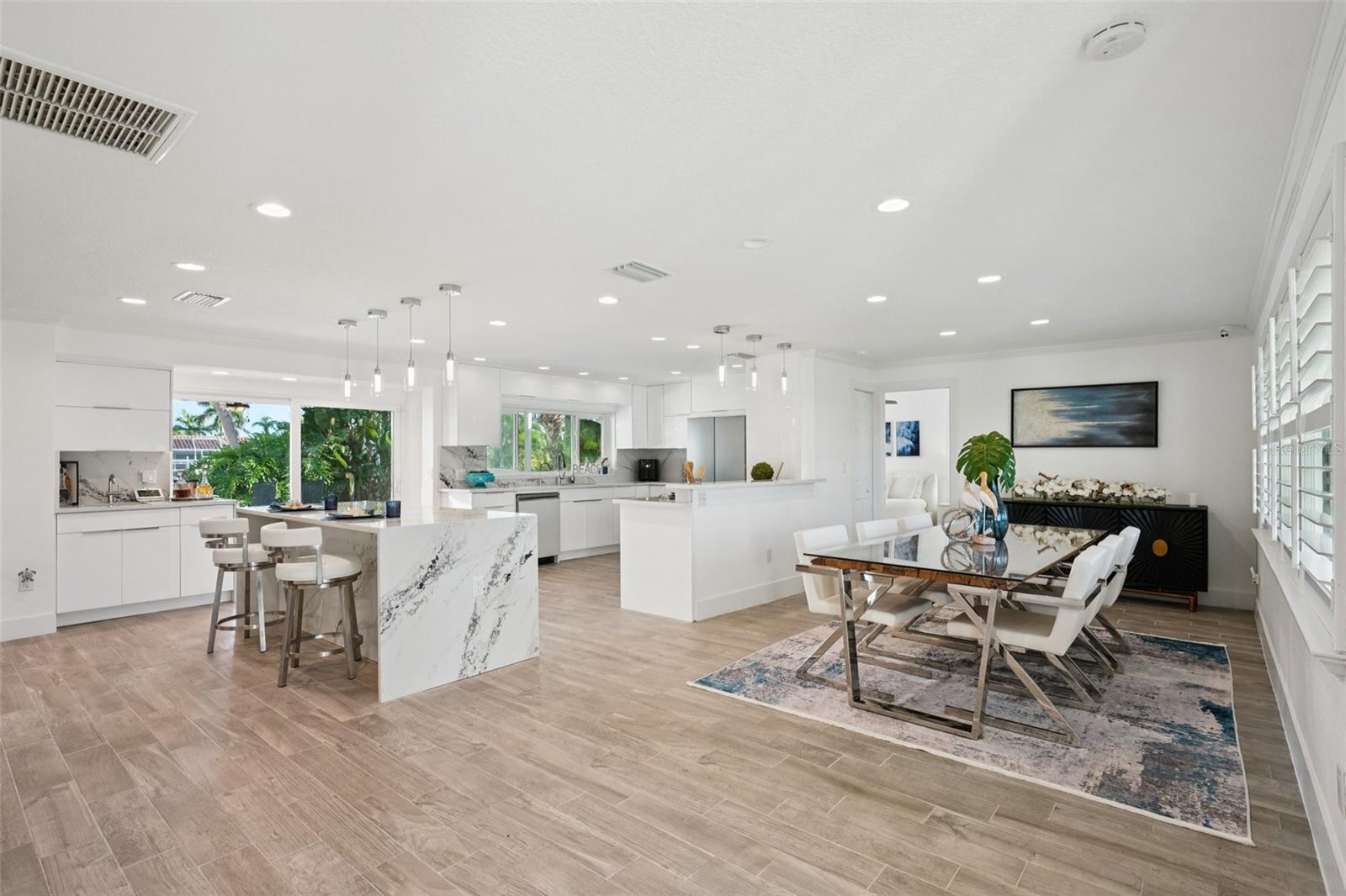 St Petersburg, Florida, 33703, United States, 4 Bedrooms Bedrooms, ,4 BathroomsBathrooms,Residential,Active,1934835