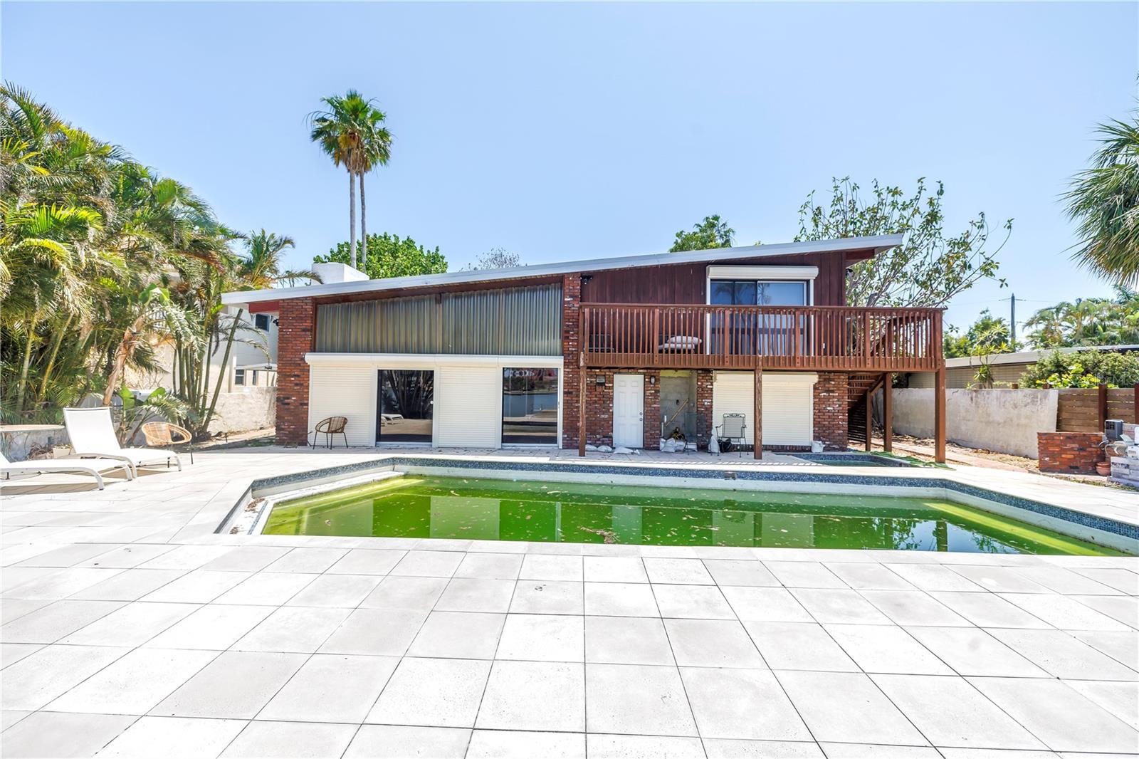 Treasure Island, Florida, 33706, United States, ,4 BathroomsBathrooms,Residential,Active,1808105