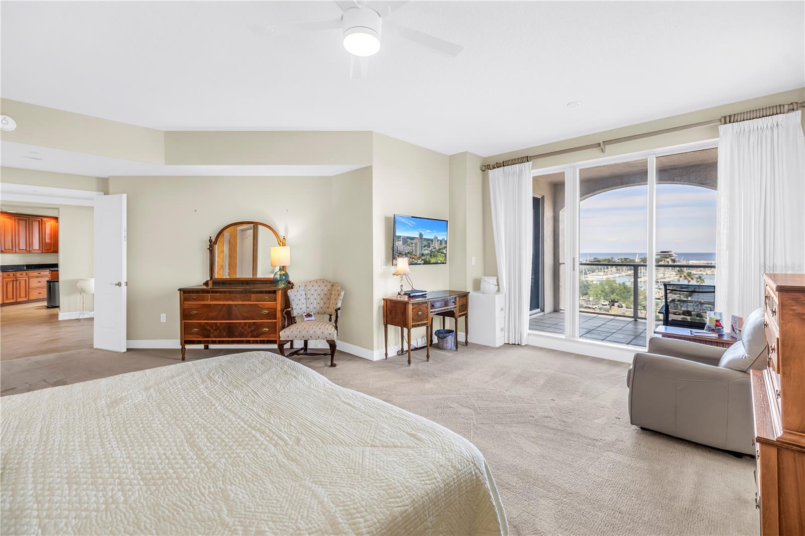 St Petersburg, Florida, 33701, United States, 3 Bedrooms Bedrooms, ,3 BathroomsBathrooms,Residential,Active,2045043