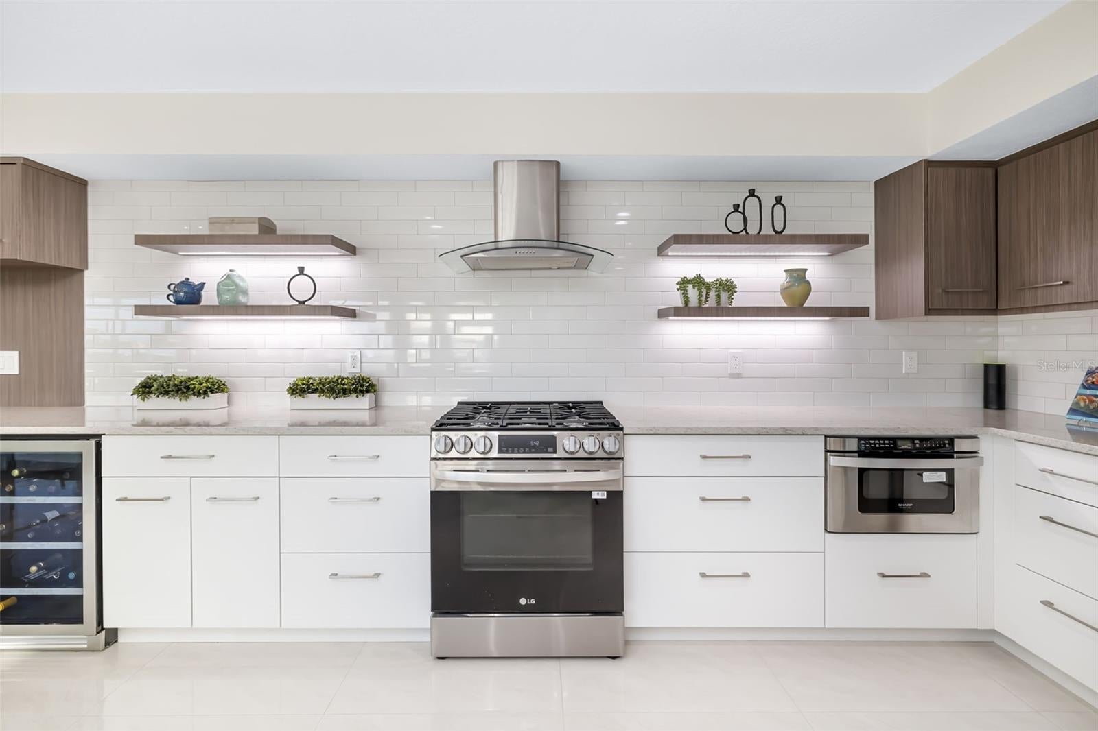 Sarasota, Florida, 34236, United States, 3 Bedrooms Bedrooms, ,4 BathroomsBathrooms,Residential,Active,2007150