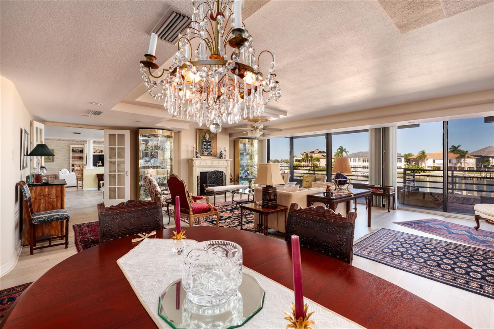 St Petersburg, Florida, 33707, United States, 4 Bedrooms Bedrooms, ,5 BathroomsBathrooms,Residential,Active,1985578