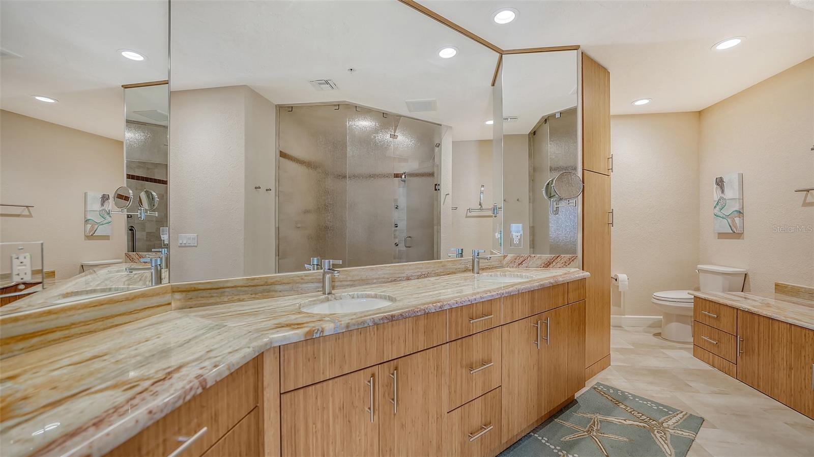 Longboat Key, Florida, 34228, United States, 3 Bedrooms Bedrooms, ,3 BathroomsBathrooms,Residential,Active,1992251