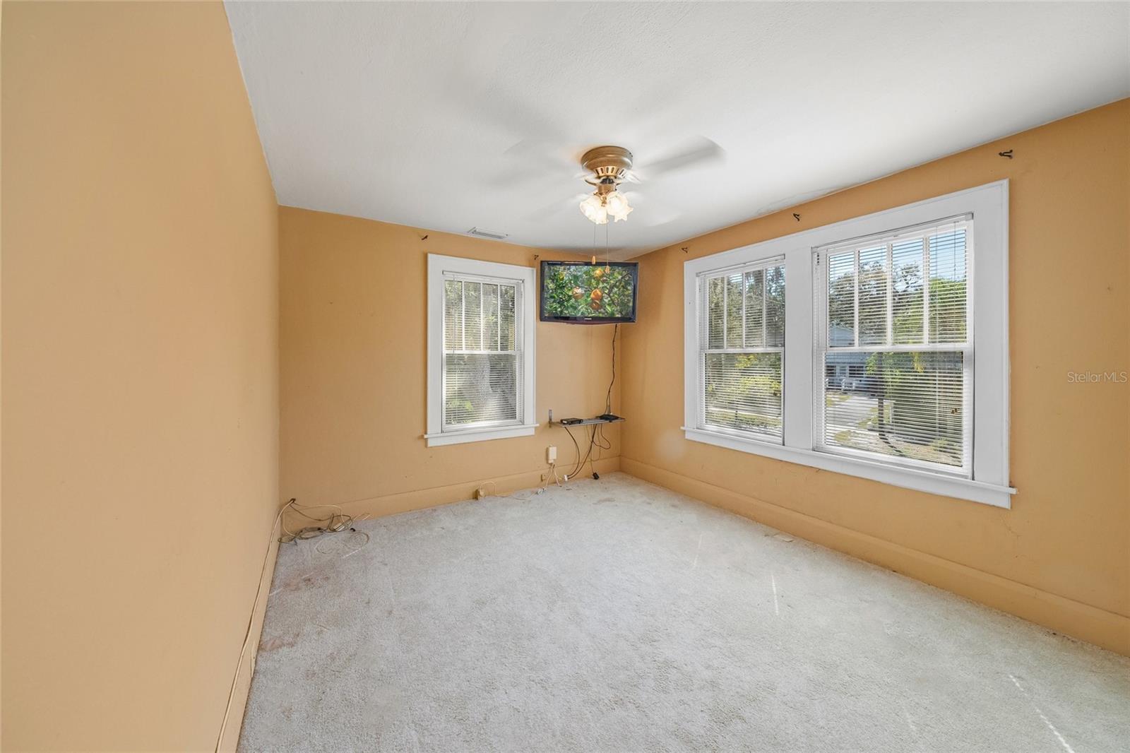 Sarasota, Florida, 34234, United States, 6 Bedrooms Bedrooms, ,5 BathroomsBathrooms,Residential,Active,2002321