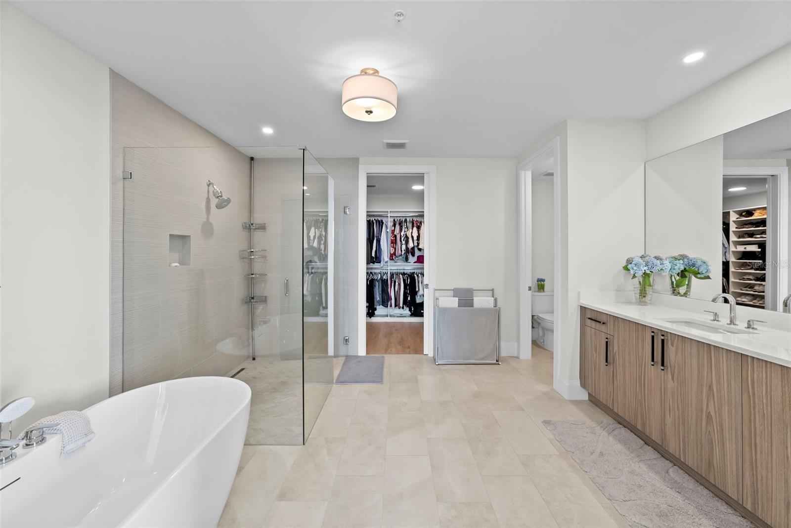 Tampa, Florida, 33629, United States, 4 Bedrooms Bedrooms, ,4 BathroomsBathrooms,Residential,Active,2010535