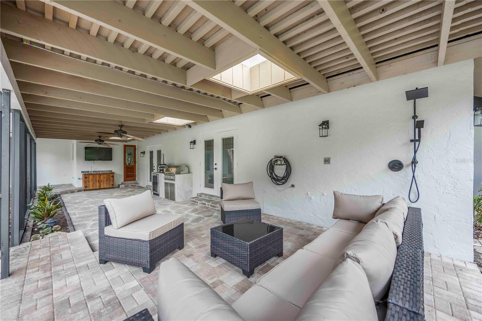 Sarasota, Florida, 34232, United States, 5 Bedrooms Bedrooms, ,3 BathroomsBathrooms,Residential,Active,1781510