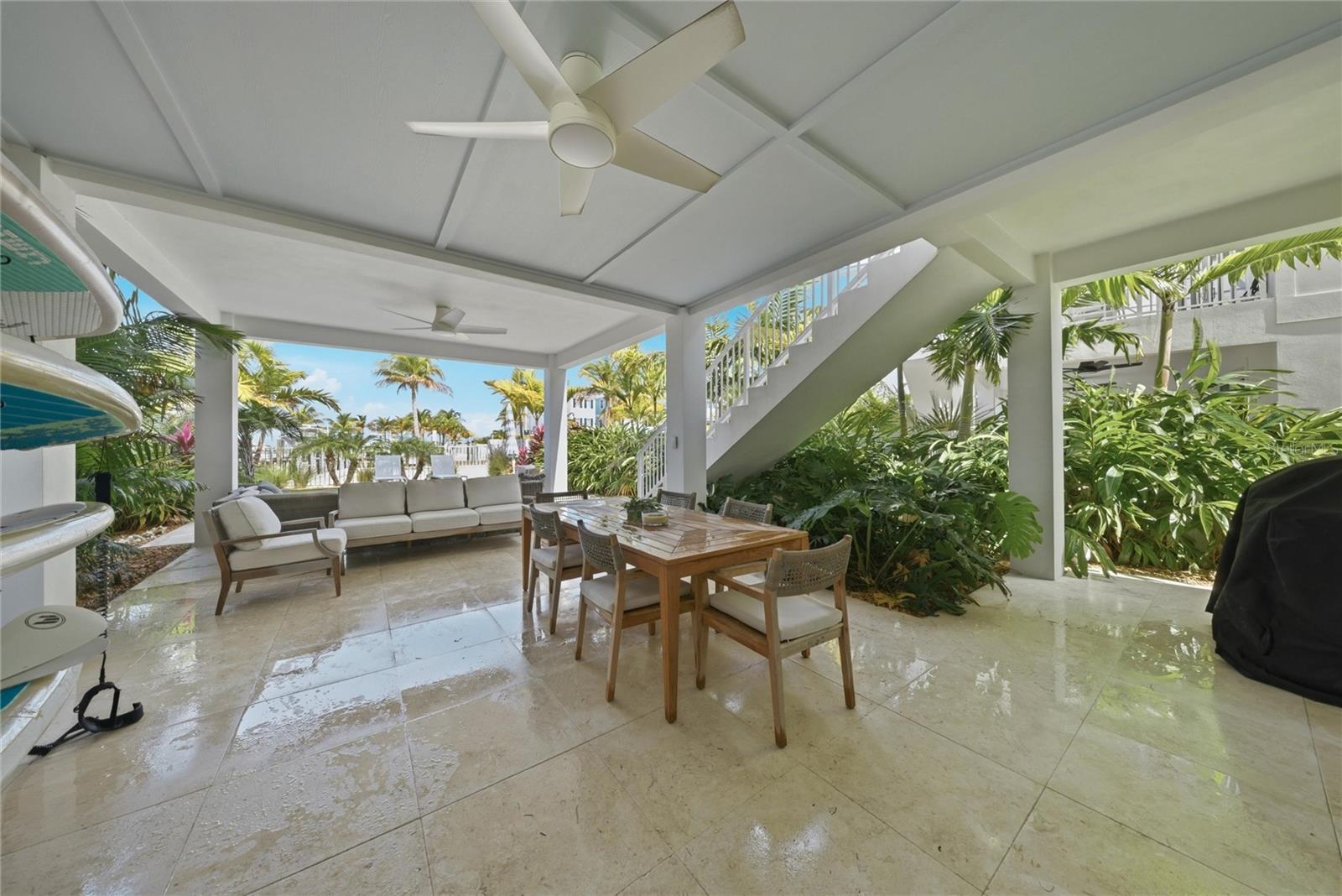 Marathon, Florida, 33050, United States, 5 Bedrooms Bedrooms, ,5 BathroomsBathrooms,Residential,Active,2016400