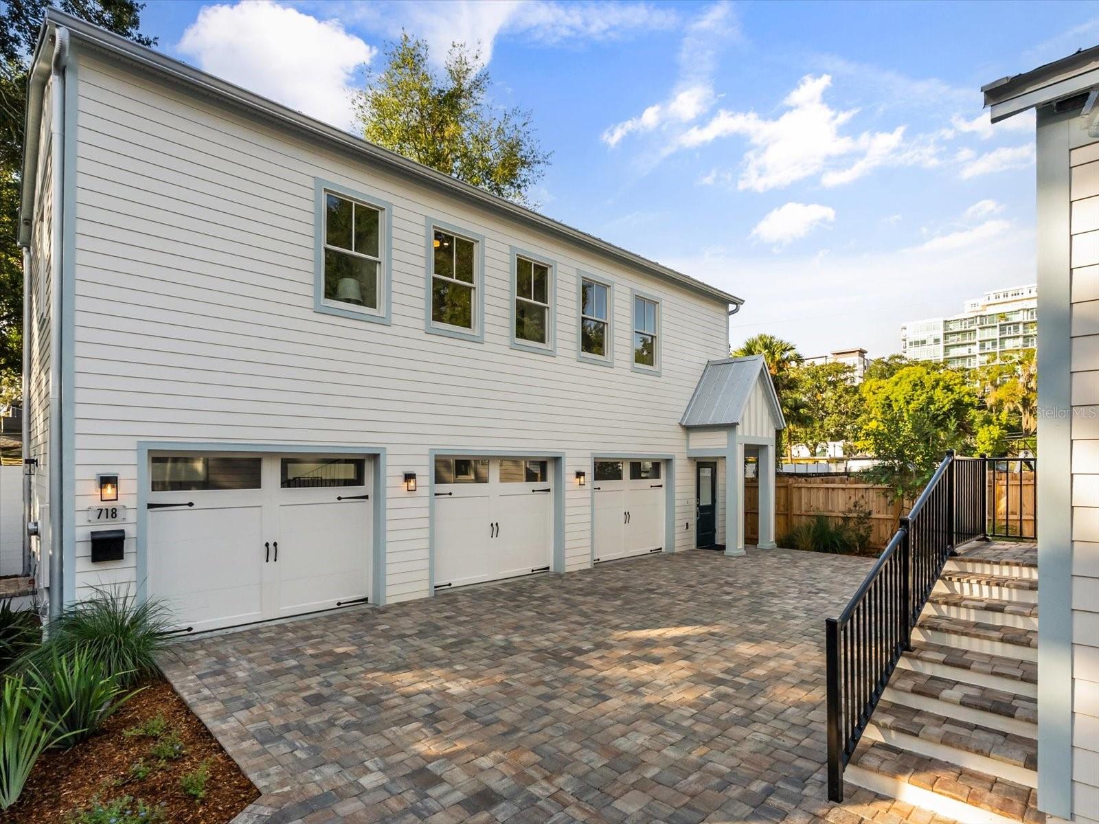 Orlando, Florida, 32801, United States, 4 Bedrooms Bedrooms, ,3 BathroomsBathrooms,Residential,Active,1972164