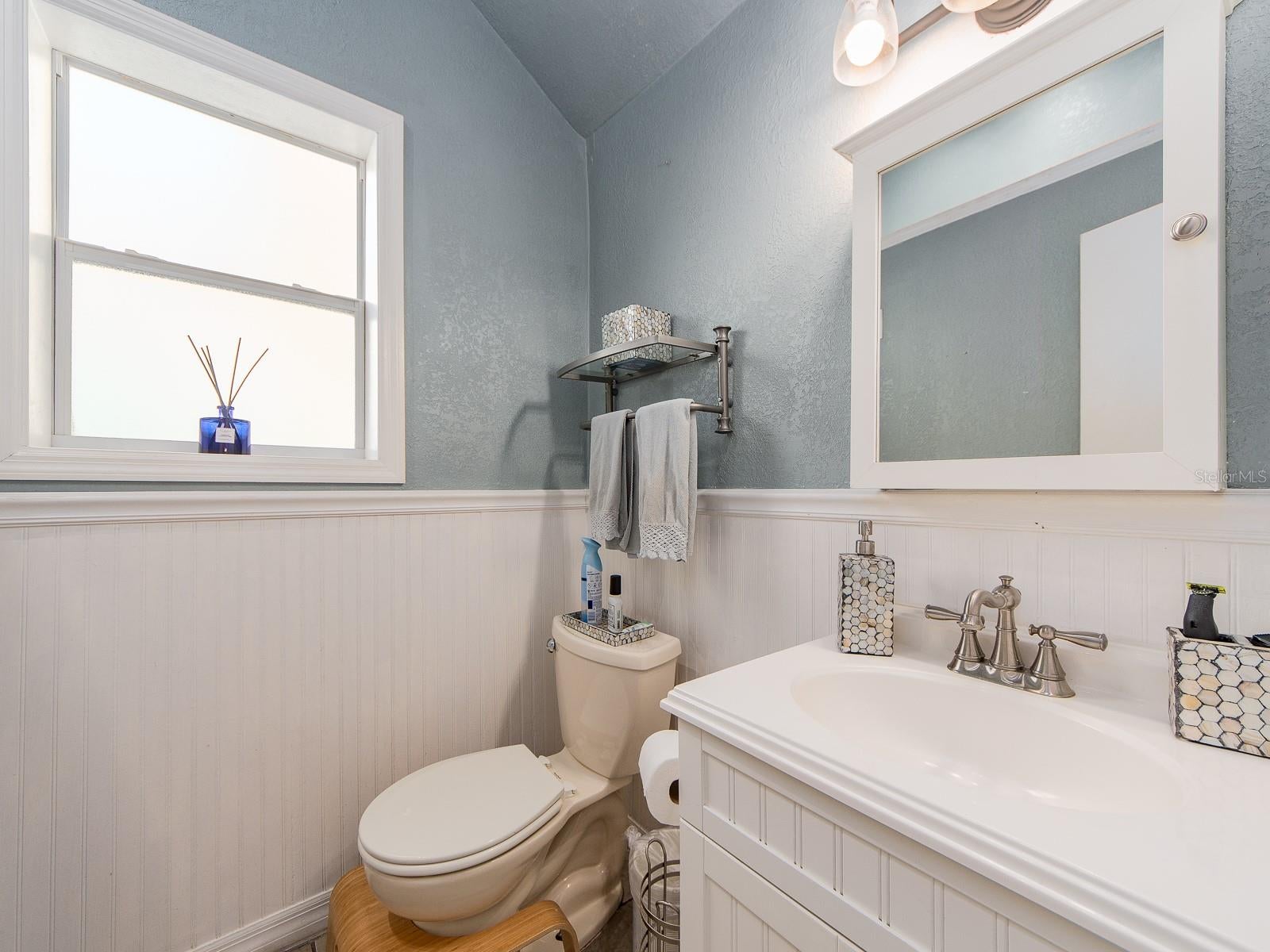 St Petersburg, Florida, 33705, United States, 6 Bedrooms Bedrooms, ,4 BathroomsBathrooms,Residential,Active,1986869