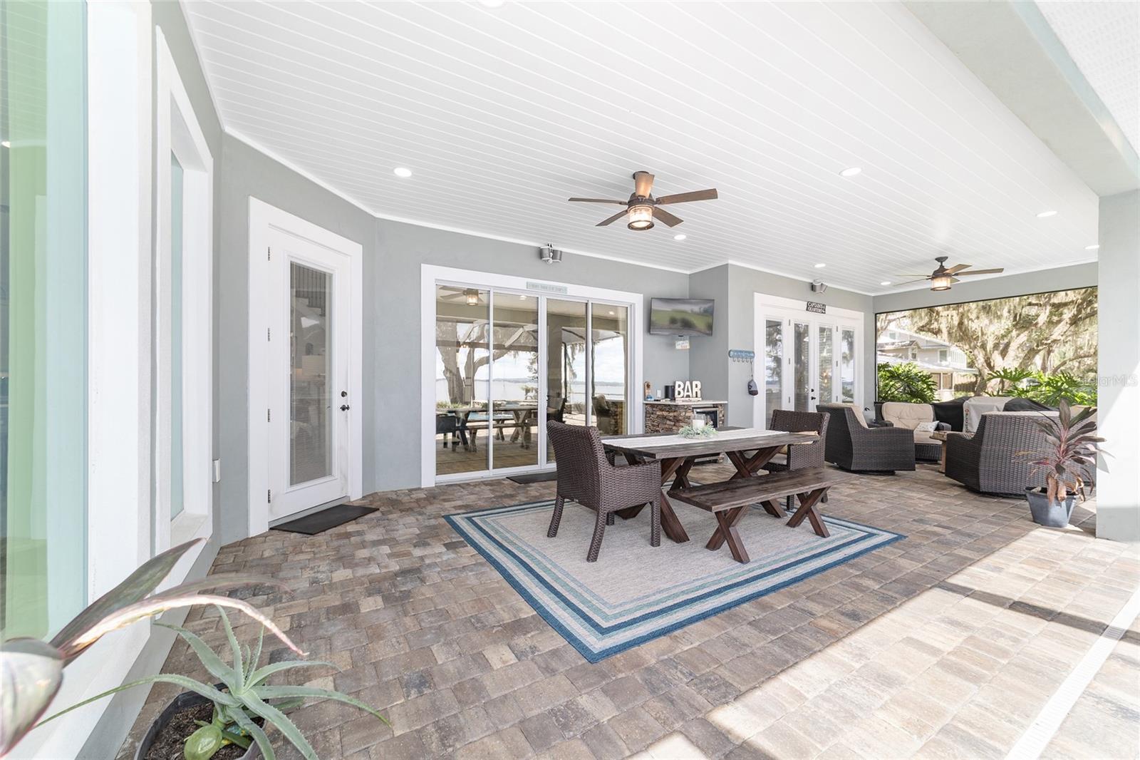 Ocklawaha, Florida, 32179, United States, 5 Bedrooms Bedrooms, ,4 BathroomsBathrooms,Residential,Active,1944075
