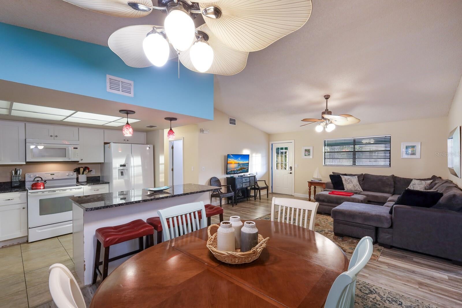 Anna Maria, Florida, 34216, United States, 3 Bedrooms Bedrooms, ,2 BathroomsBathrooms,Residential,Active,1734510