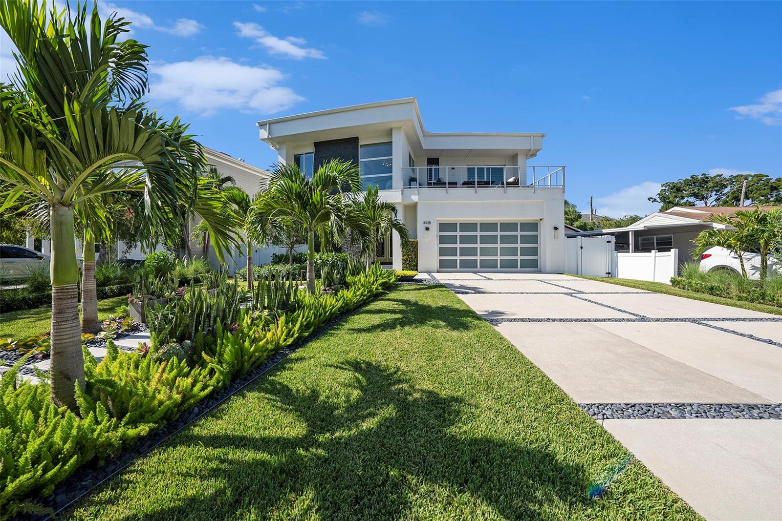 Tampa, Florida, 33629, United States, 4 Bedrooms Bedrooms, ,3 BathroomsBathrooms,Residential,Active,1914639