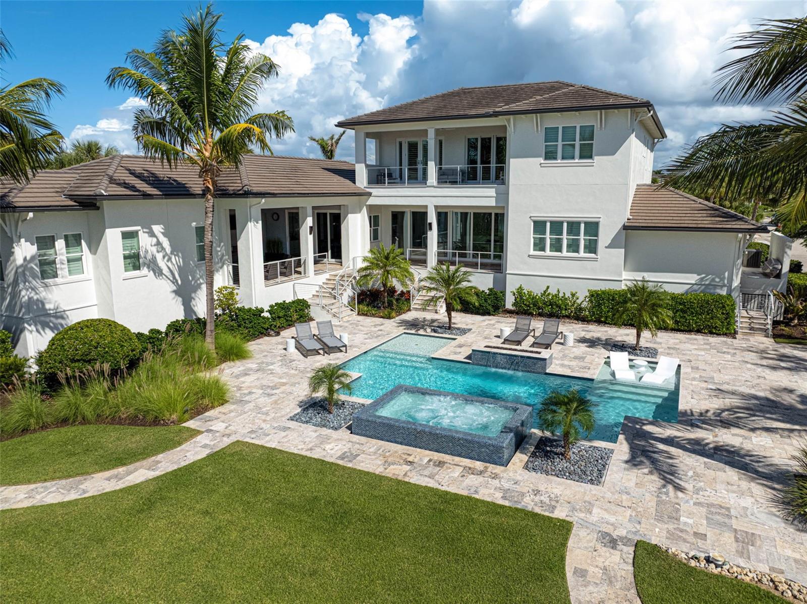 Sarasota, Florida, 34236, United States, 5 Bedrooms Bedrooms, ,6 BathroomsBathrooms,Residential,Active,1972132