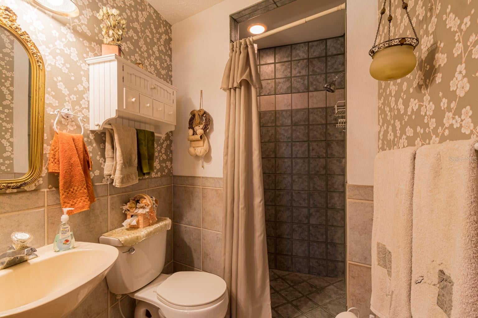 New Port Richey, Florida, 34654, United States, 4 Bedrooms Bedrooms, ,5 BathroomsBathrooms,Residential,Active,1963410