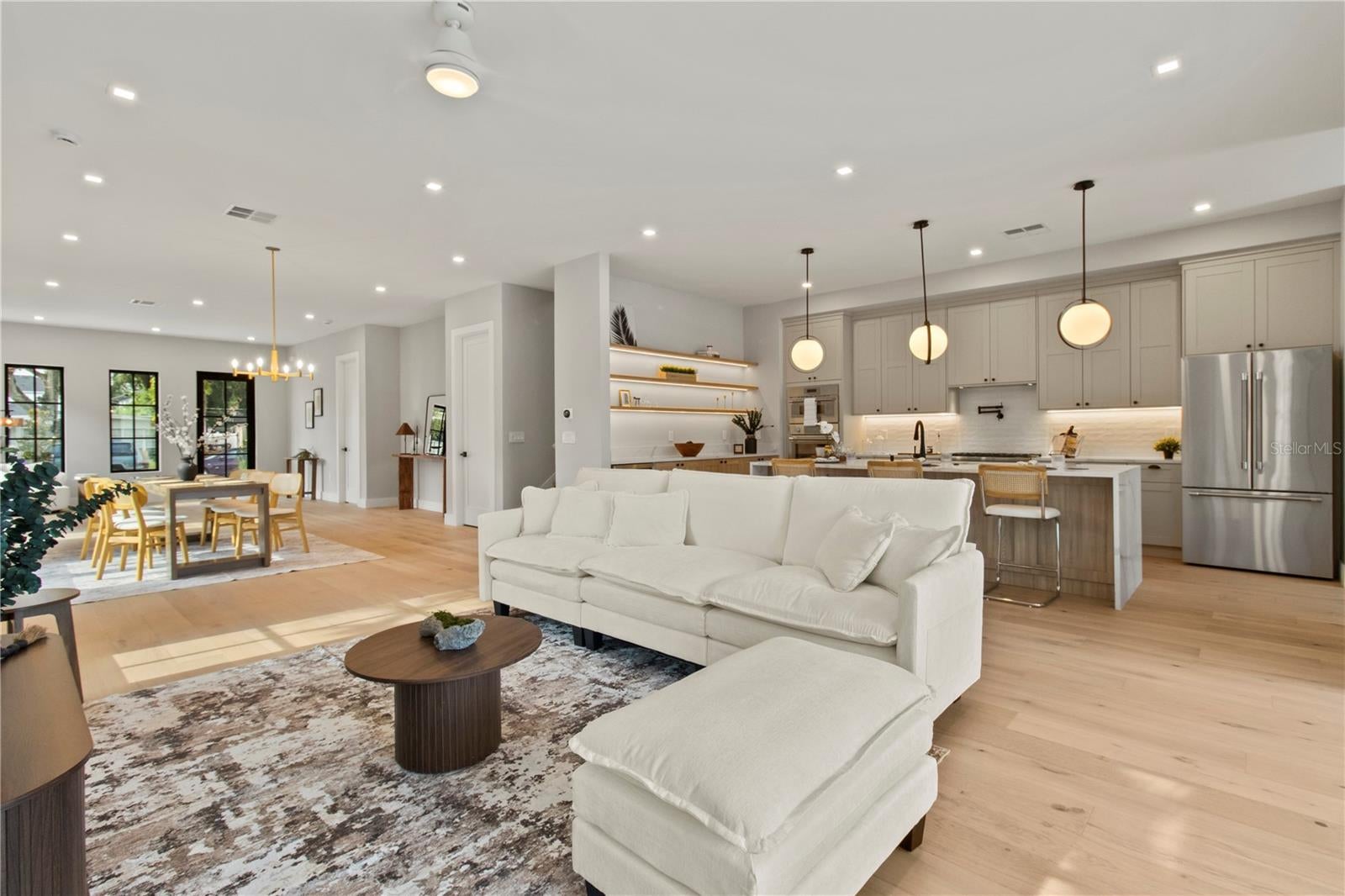 Orlando, Florida, 32804, United States, 5 Bedrooms Bedrooms, ,5 BathroomsBathrooms,Residential,Active,1905097