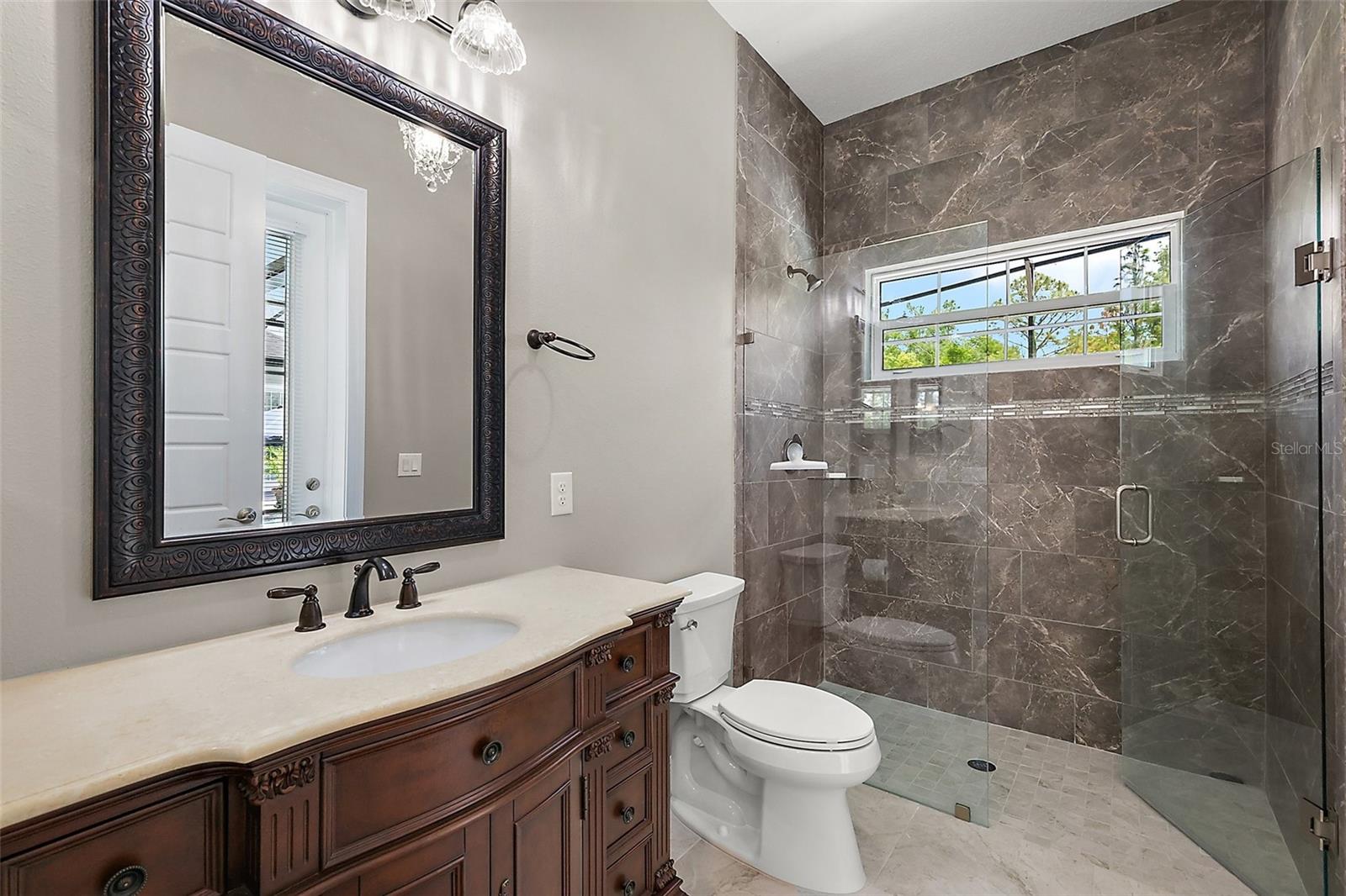 Lady Lake, Florida, 32159, United States, 5 Bedrooms Bedrooms, ,3 BathroomsBathrooms,Residential,Active,1985870