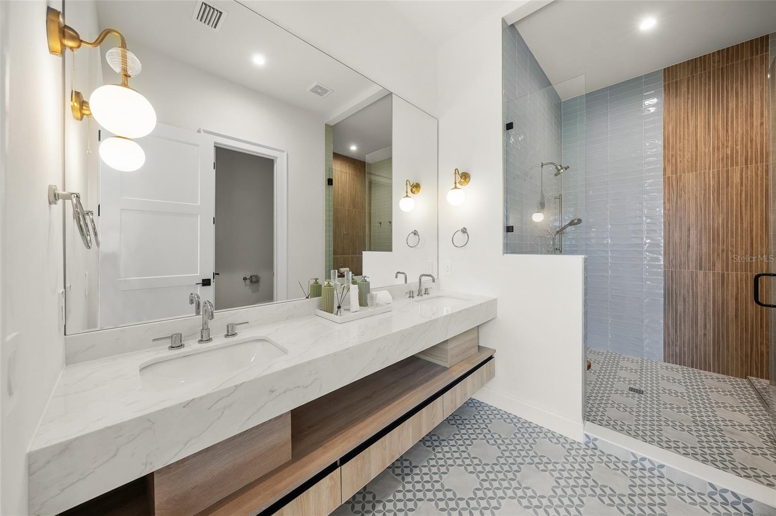 Sarasota, Florida, 34242, United States, 4 Bedrooms Bedrooms, ,5 BathroomsBathrooms,Residential,Active,1922294