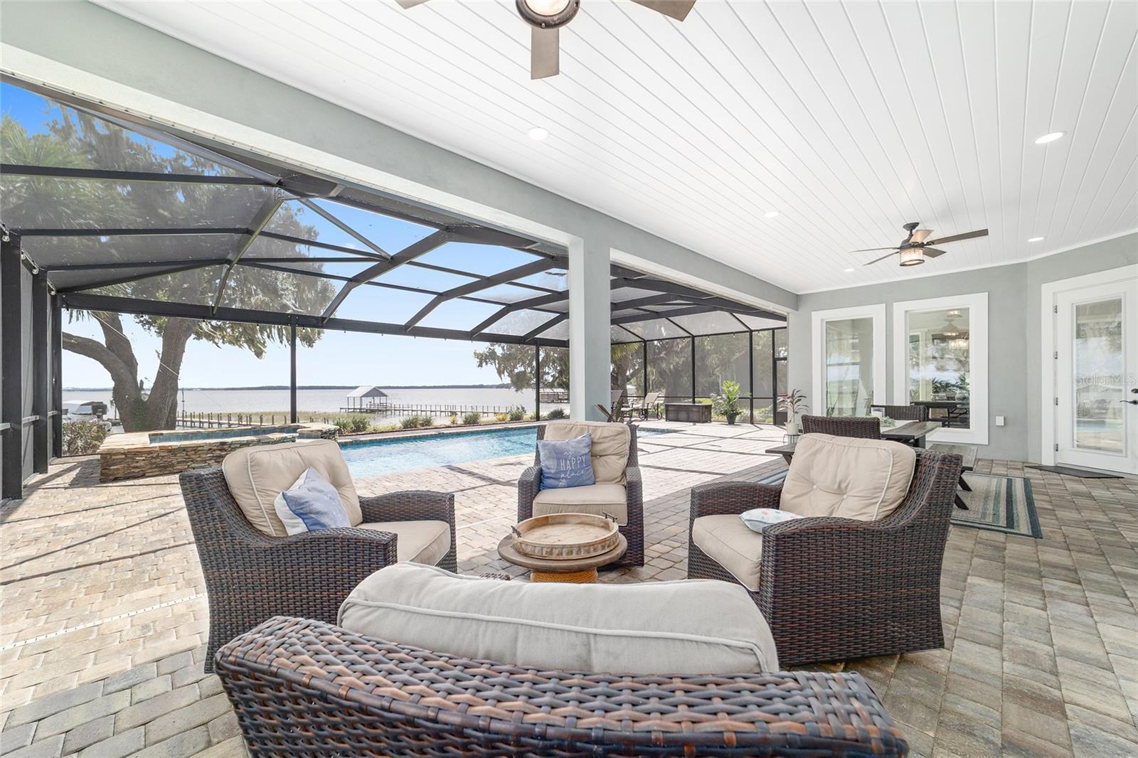 Ocklawaha, Florida, 32179, United States, 5 Bedrooms Bedrooms, ,4 BathroomsBathrooms,Residential,Active,1944075