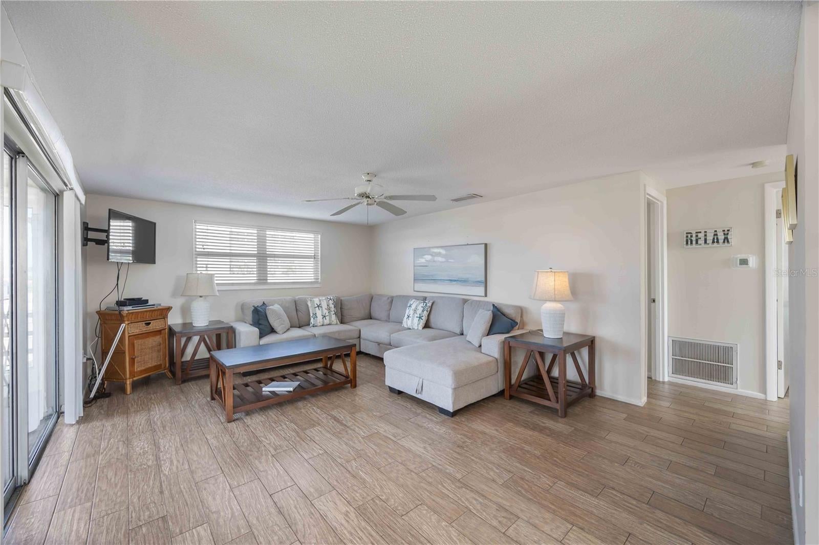 Sarasota, Florida, 34242, United States, 4 Bedrooms Bedrooms, ,3 BathroomsBathrooms,Residential,Active,1905468