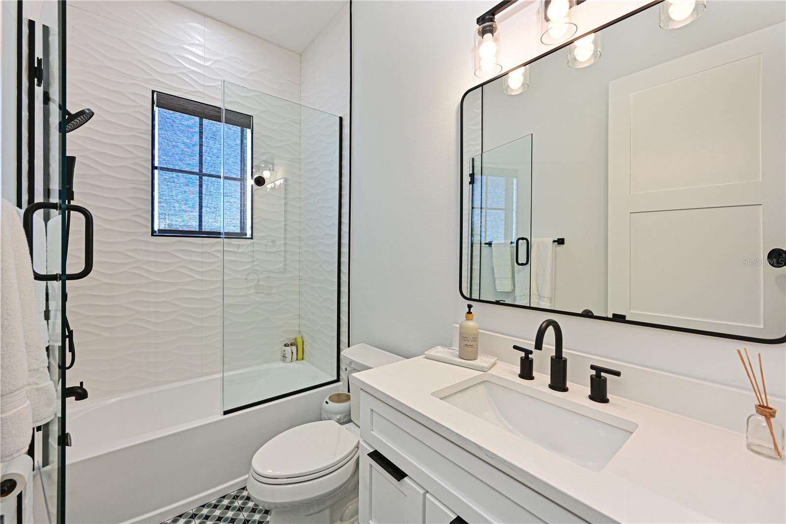 Holmes Beach, Florida, 34217, United States, 4 Bedrooms Bedrooms, ,4 BathroomsBathrooms,Residential,Active,1995267