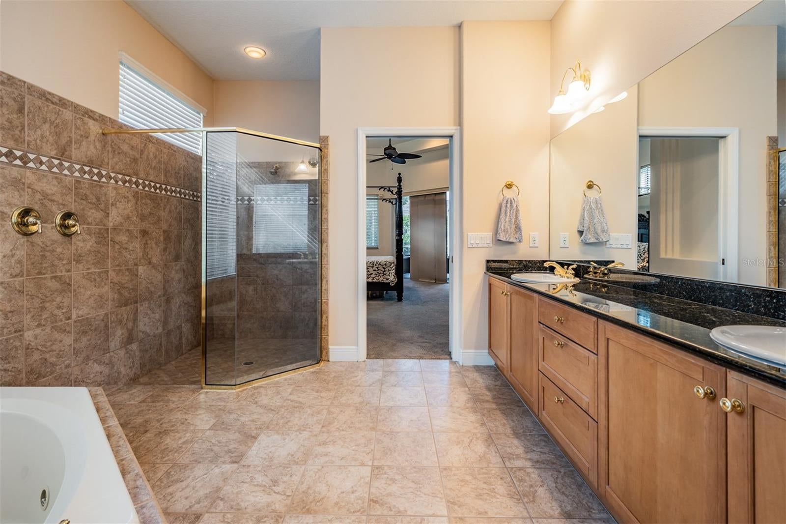 Palm Harbor, Florida, 34685, United States, ,4 BathroomsBathrooms,Residential,Active,1810371