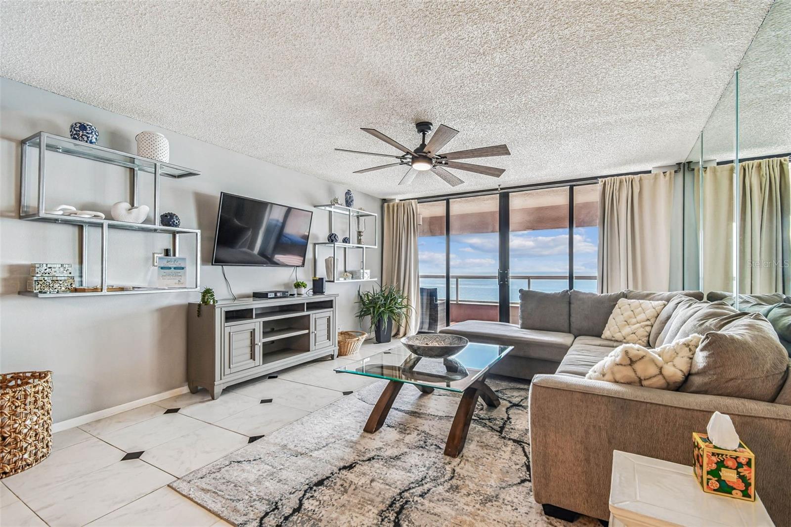 Clearwater Beach, Florida, 33767, United States, 2 Bedrooms Bedrooms, ,3 BathroomsBathrooms,Residential,Active,1919072