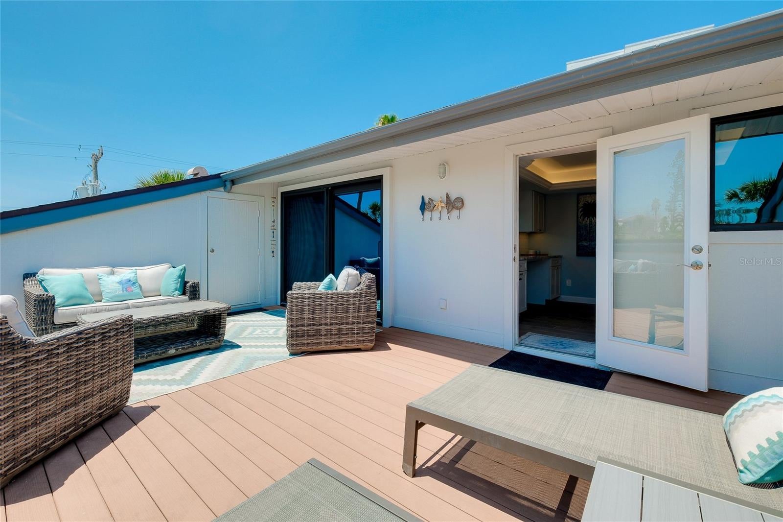 Sarasota, Florida, 34242, United States, 3 Bedrooms Bedrooms, ,2 BathroomsBathrooms,Residential,Active,1987232