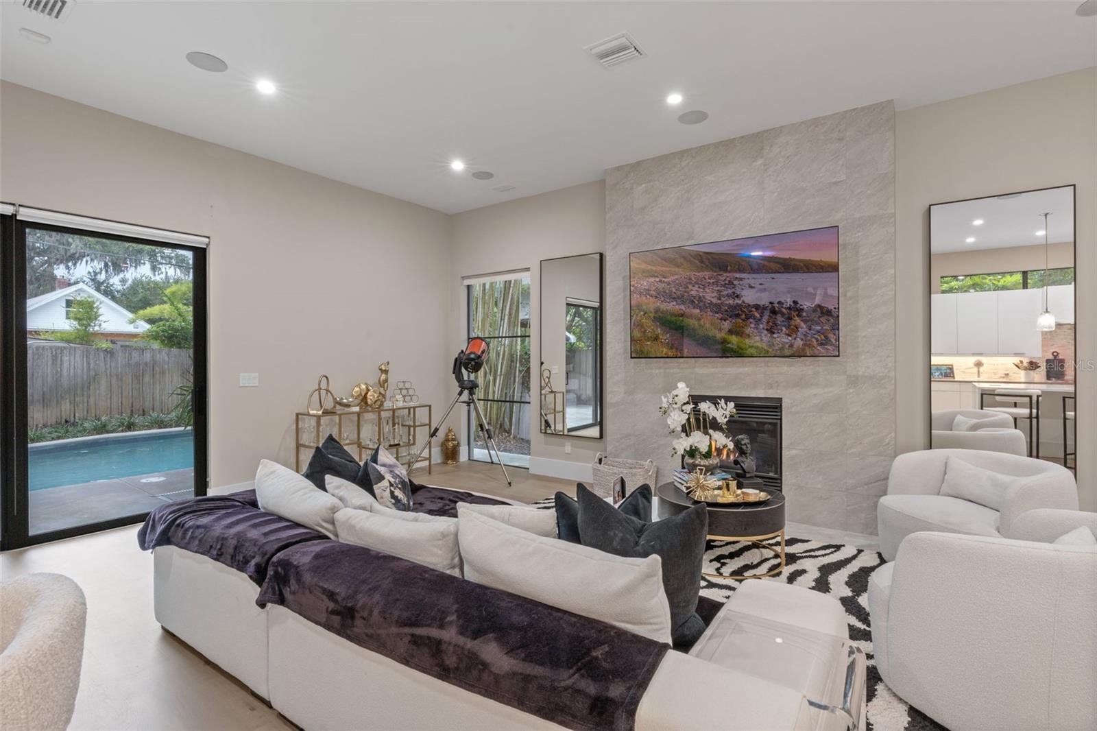 Winter Park, Florida, 32789, United States, 3 Bedrooms Bedrooms, ,4 BathroomsBathrooms,Residential,Active,1884859