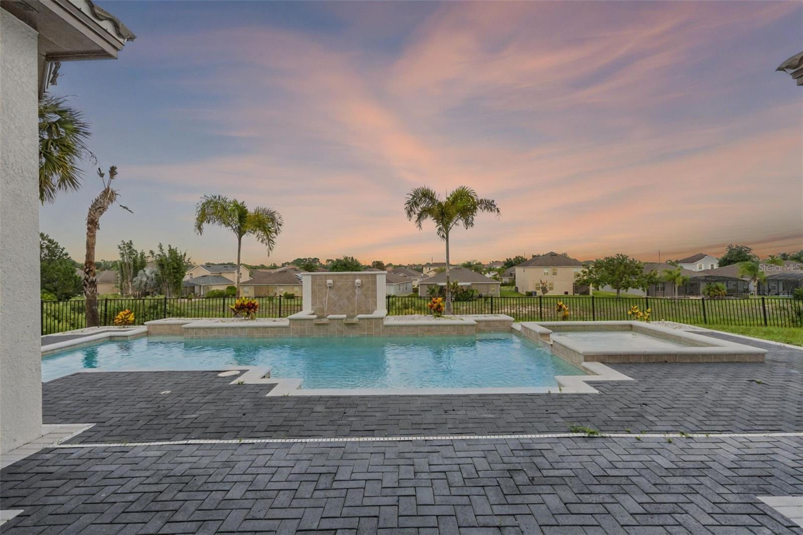 Davenport, Florida, 33837, United States, 5 Bedrooms Bedrooms, ,4 BathroomsBathrooms,Residential,Active,1963263