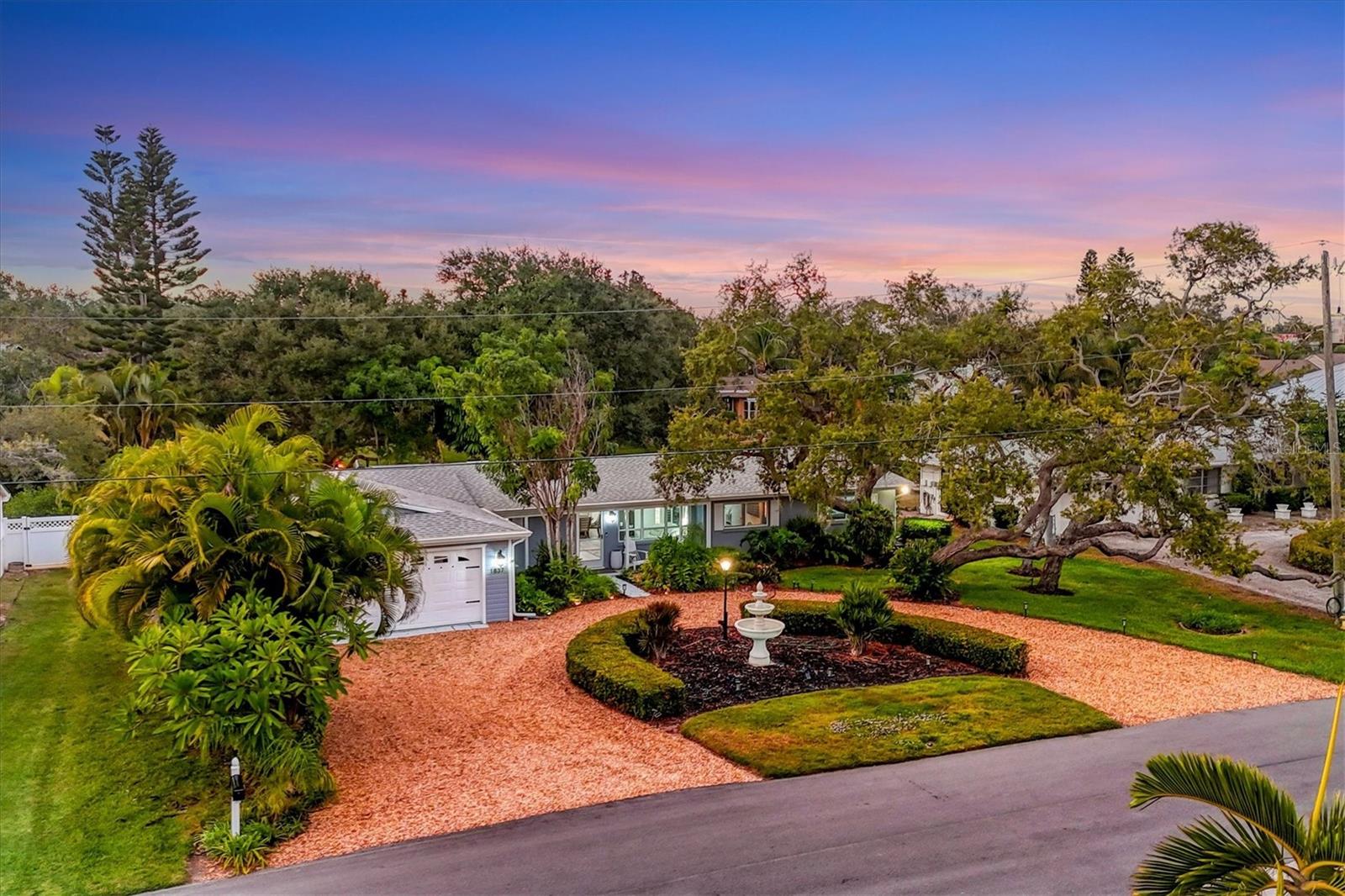 Sarasota, Florida, 34231, United States, 3 Bedrooms Bedrooms, ,2 BathroomsBathrooms,Residential,Active,2010584