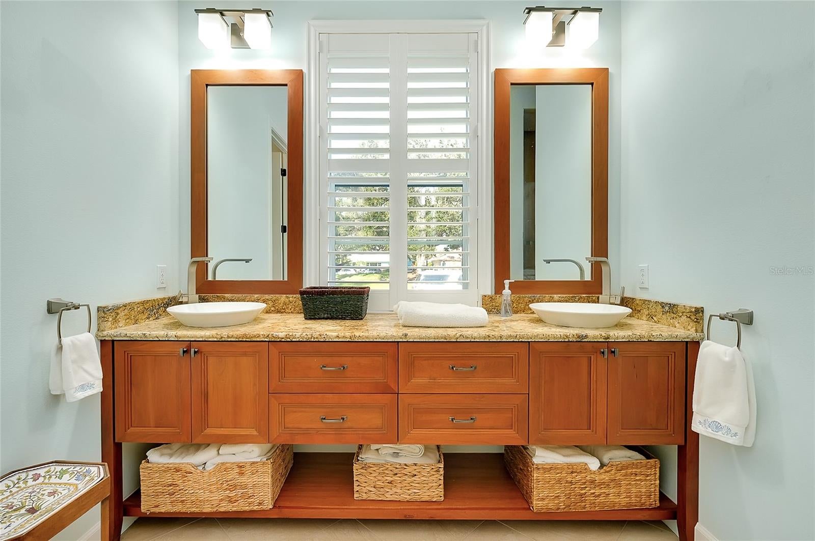 Venice, Florida, 34285, United States, 3 Bedrooms Bedrooms, ,3 BathroomsBathrooms,Residential,Active,2008926