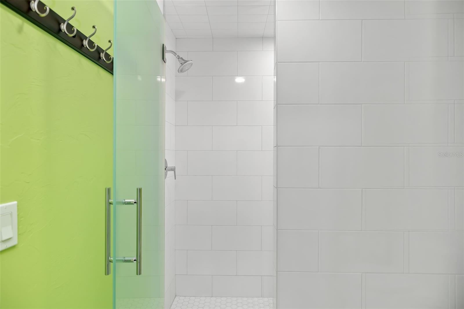 Longboat Key, Florida, 34228, United States, 3 Bedrooms Bedrooms, ,4 BathroomsBathrooms,Residential,Active,1995265